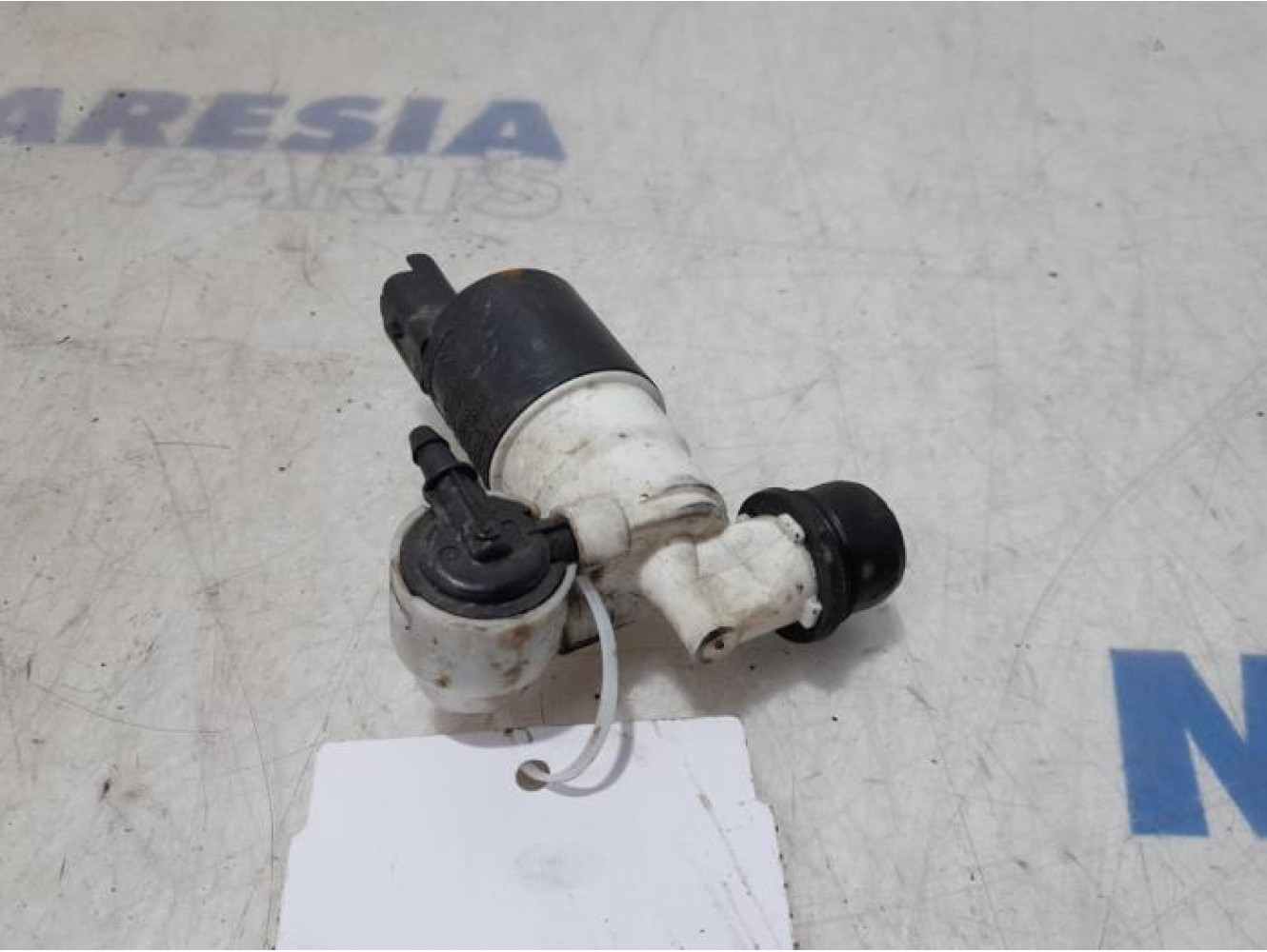 Citroen - C4 Grand Picasso - Windscreen washer pump