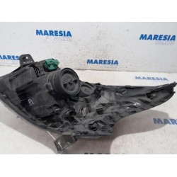 Opel - Vivaro - Headlight, right