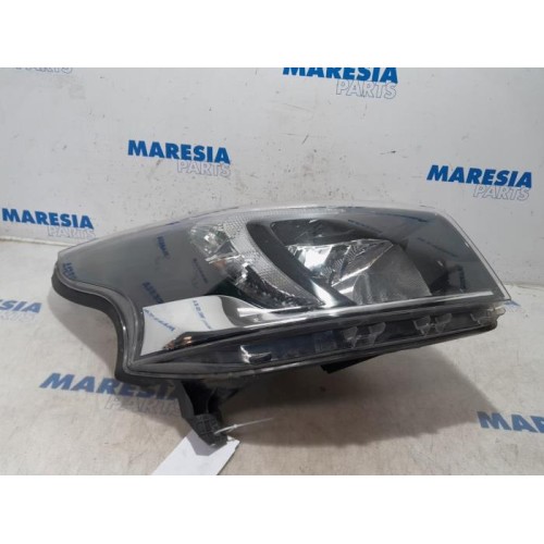 Opel - Vivaro - Headlight, right