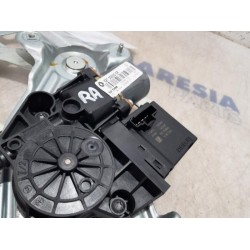 Renault - Scenic - Rear door window mechanism 4-door, right