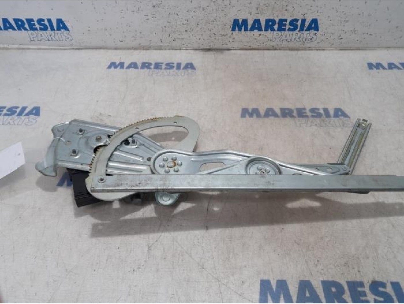 Renault - Scenic - Rear door window mechanism 4-door, left