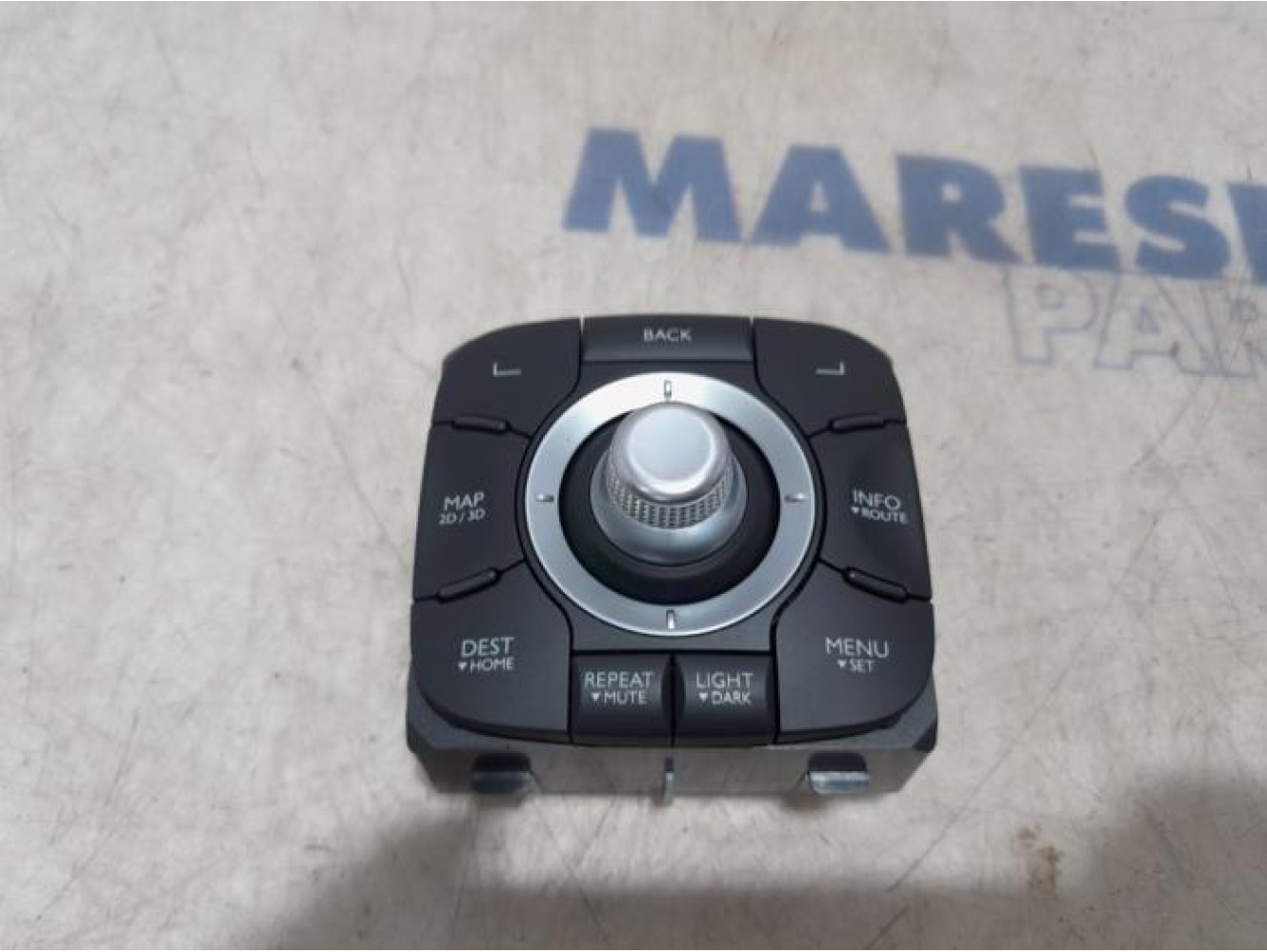 Renault - Scenic - Panneau de commandes navigation