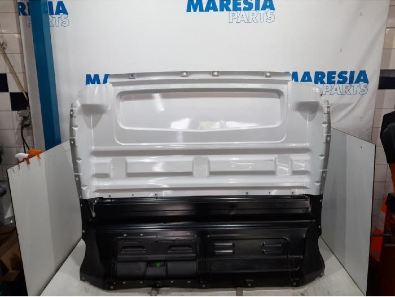 Opel - Vivaro - Cabin bulkhead