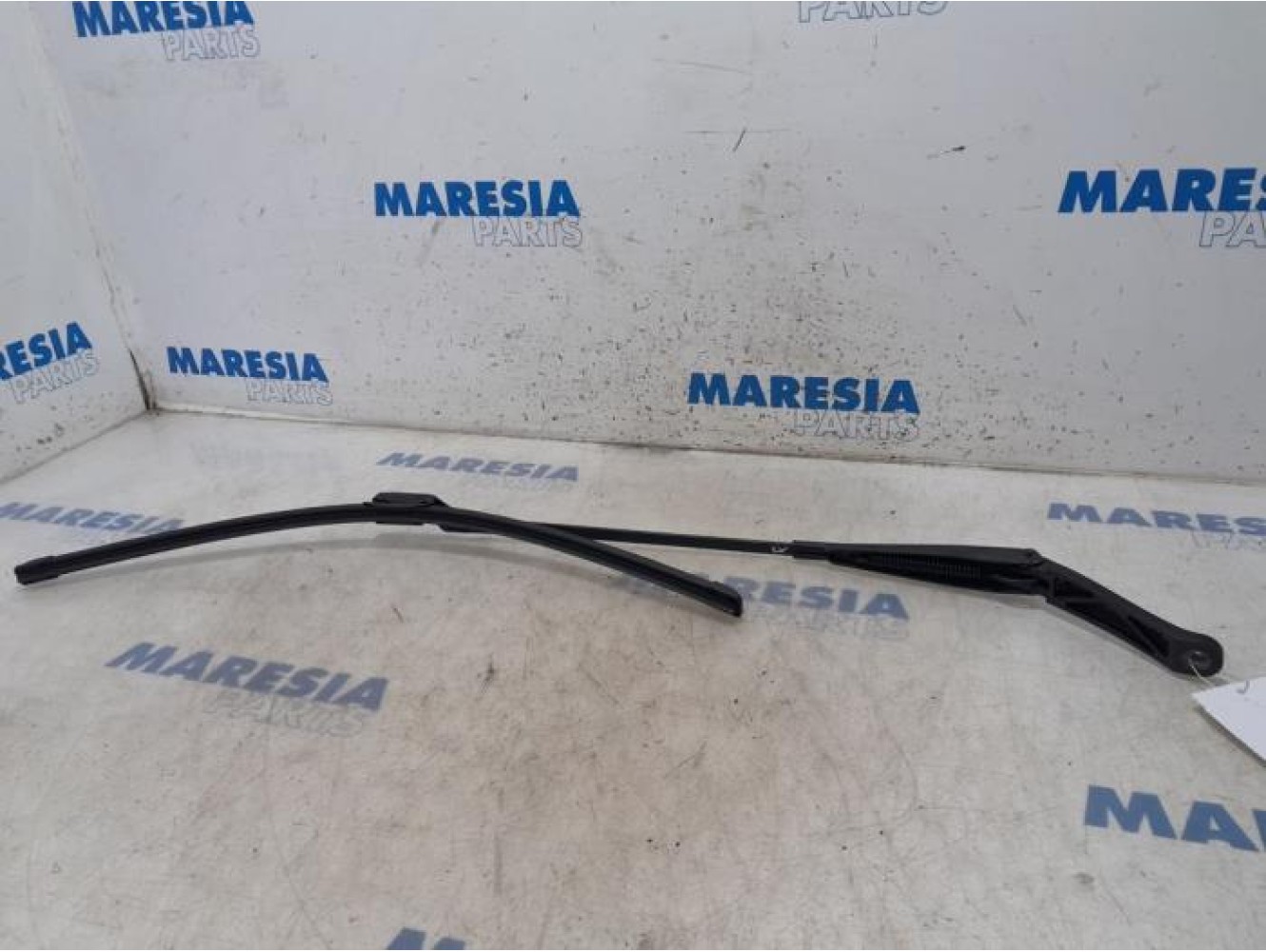 Peugeot - 508 - Front wiper arm