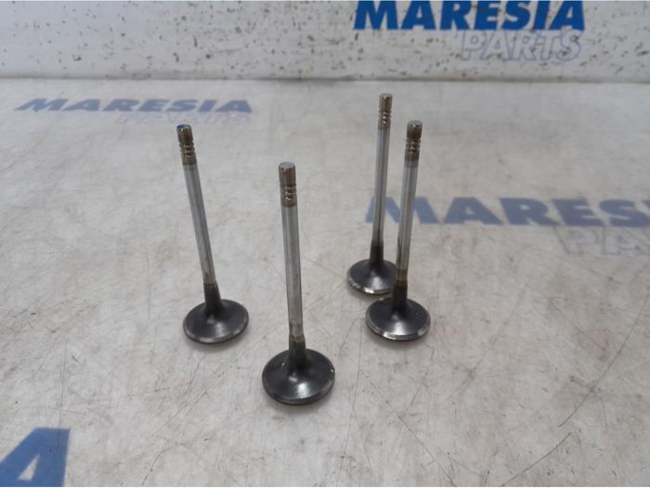 Peugeot - 2008 - Induction valve