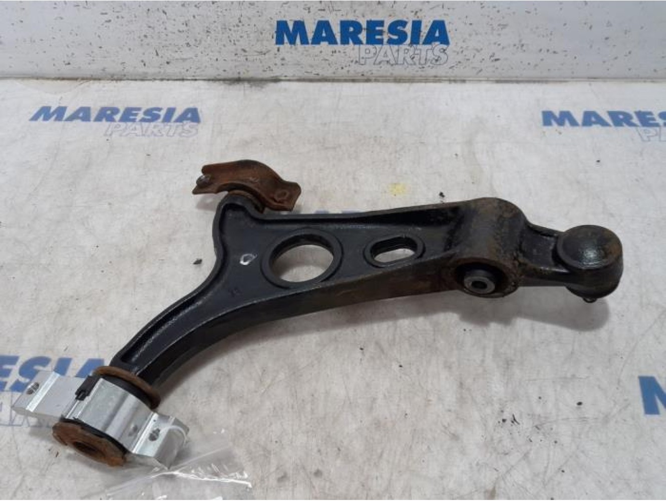 Alfa Romeo - 156 - Front lower wishbone, right