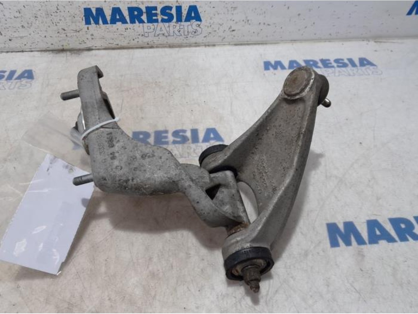 Alfa Romeo - 156 - Bras de suspension haut avant droit