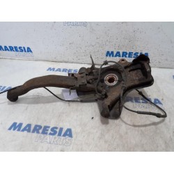 Alfa Romeo - 156 - Fusee links-voor