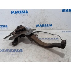 Alfa Romeo - 156 - Fusee links-voor