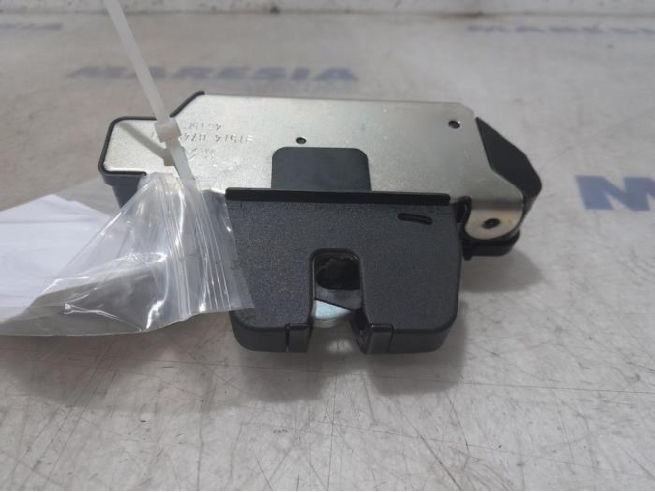 Citroen - C3 - Tailgate lock mechanism