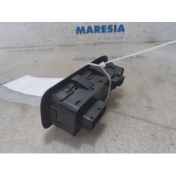 Citroen - C3 - Multi-functional window switch
