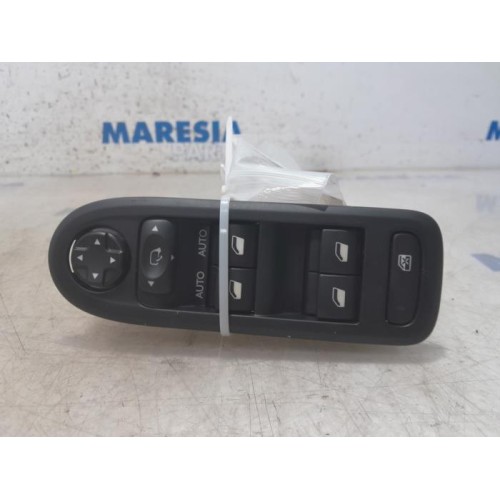 Citroen - C3 - Multi-functional window switch