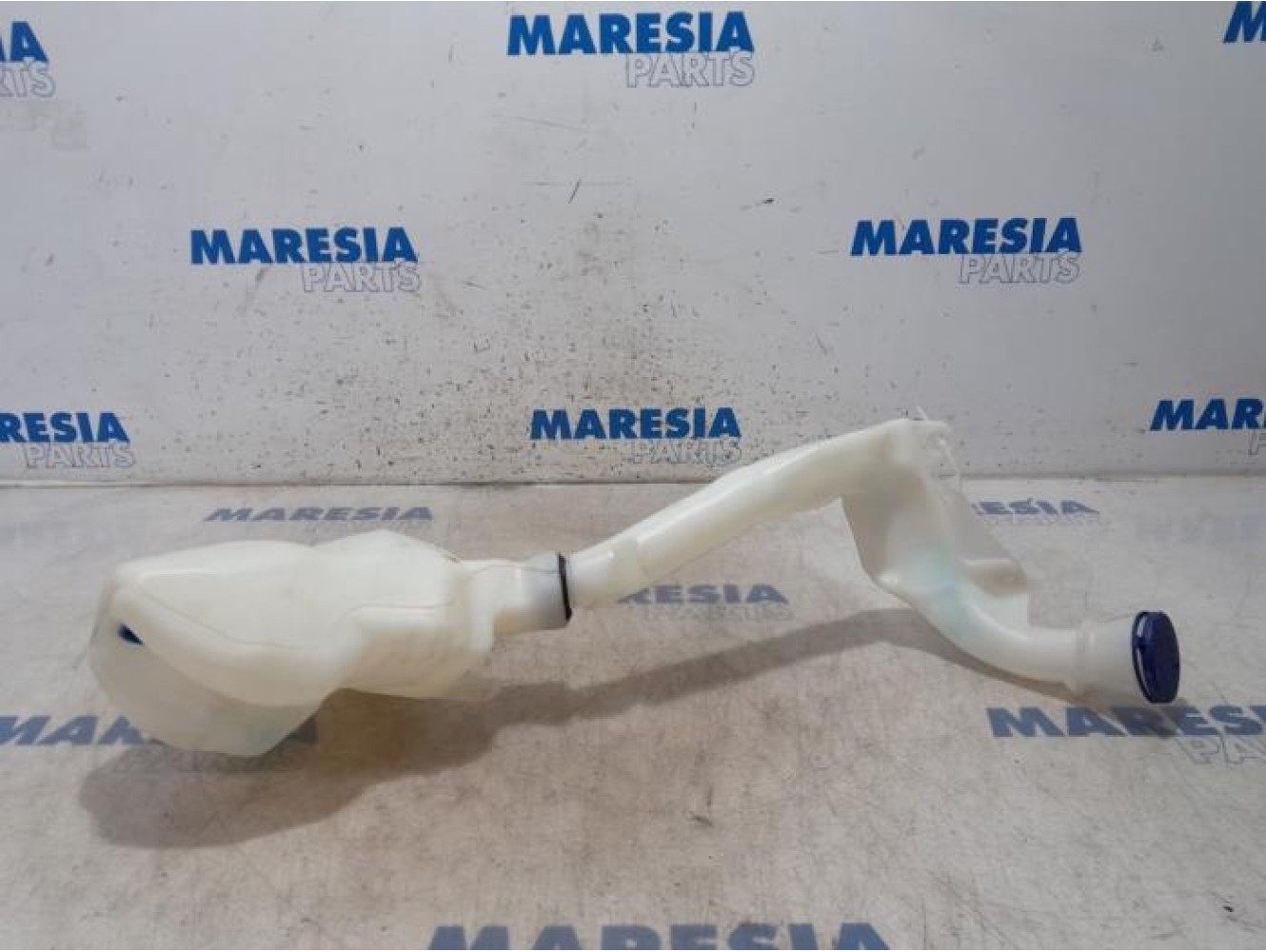Citroen - C3 - Front windscreen washer reservoir