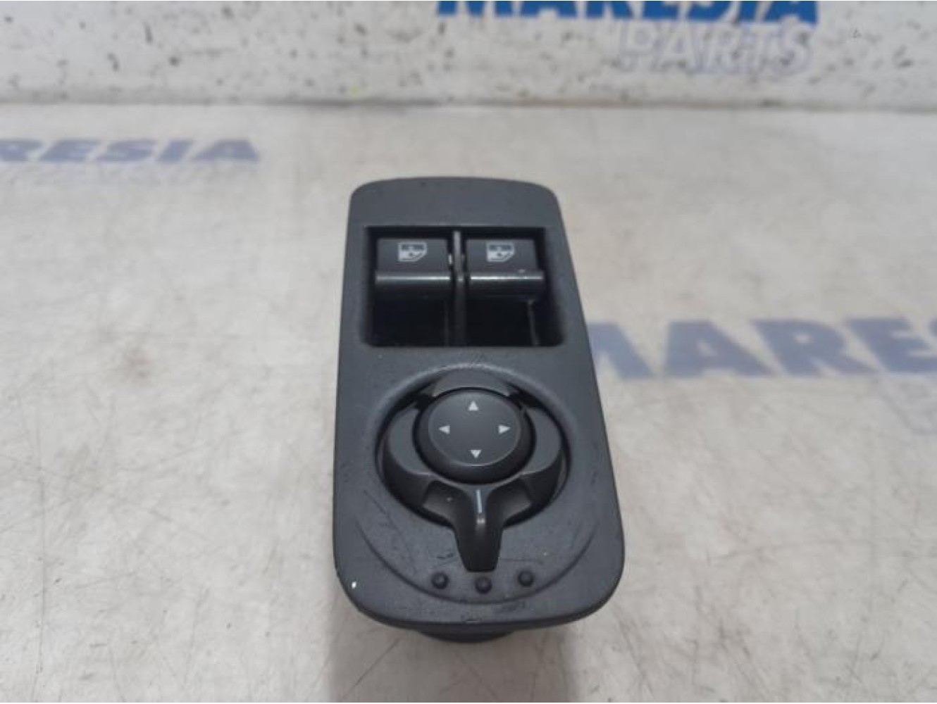 Alfa Romeo - Mito - Multi-functional window switch