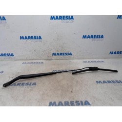 Citroen - C3 - Front wiper arm