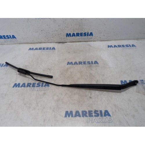 Citroen - C3 - Front wiper arm