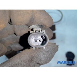 Peugeot - 107 - Knuckle, front right