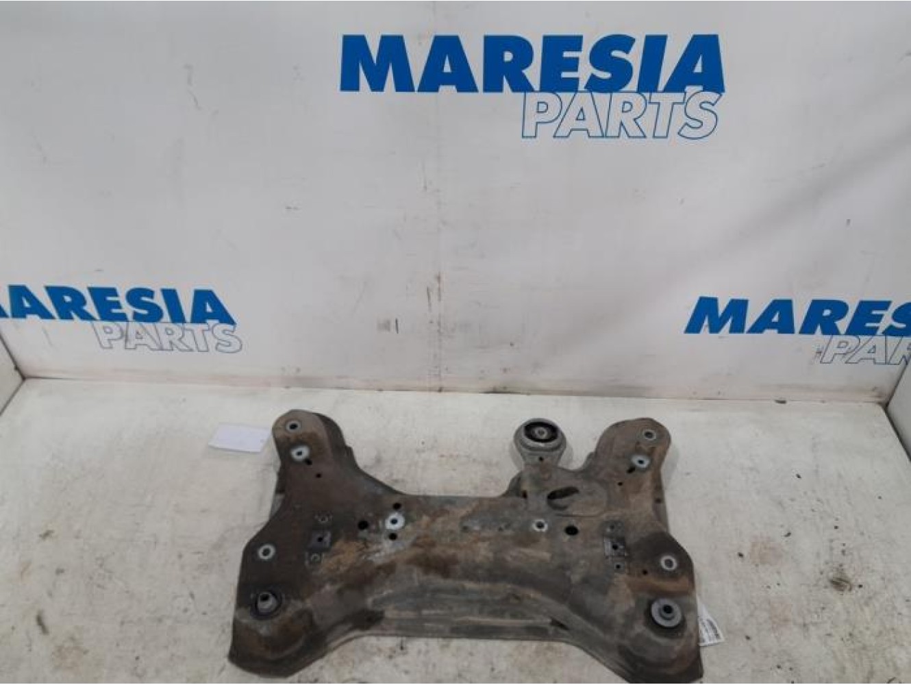 Opel - Vivaro - Subframe
