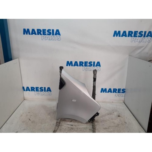 Opel - Vivaro - Front wing, right
