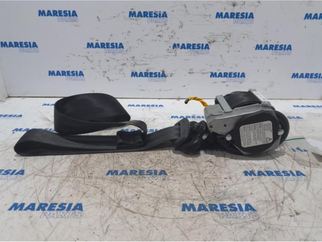 Alfa Romeo - Mito - Front seatbelt, right
