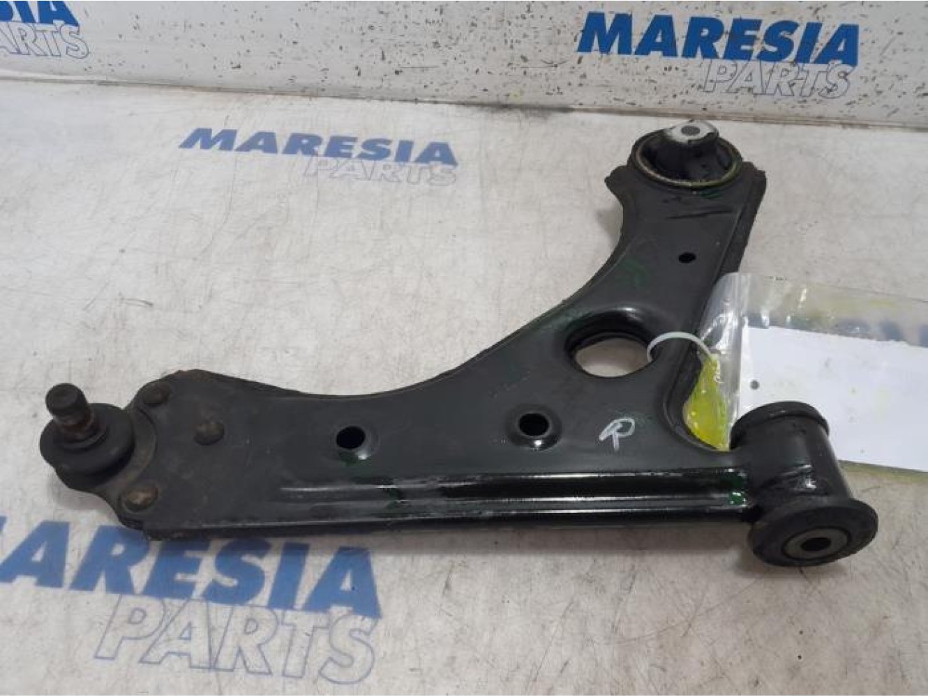 Alfa Romeo - Mito - Bras de suspension bas avant droit