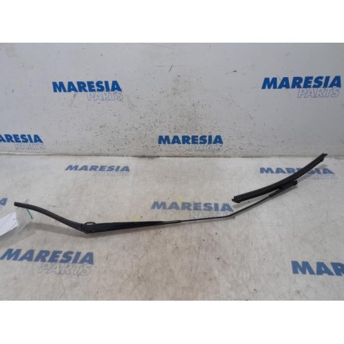 Alfa Romeo - Mito - Front wiper arm