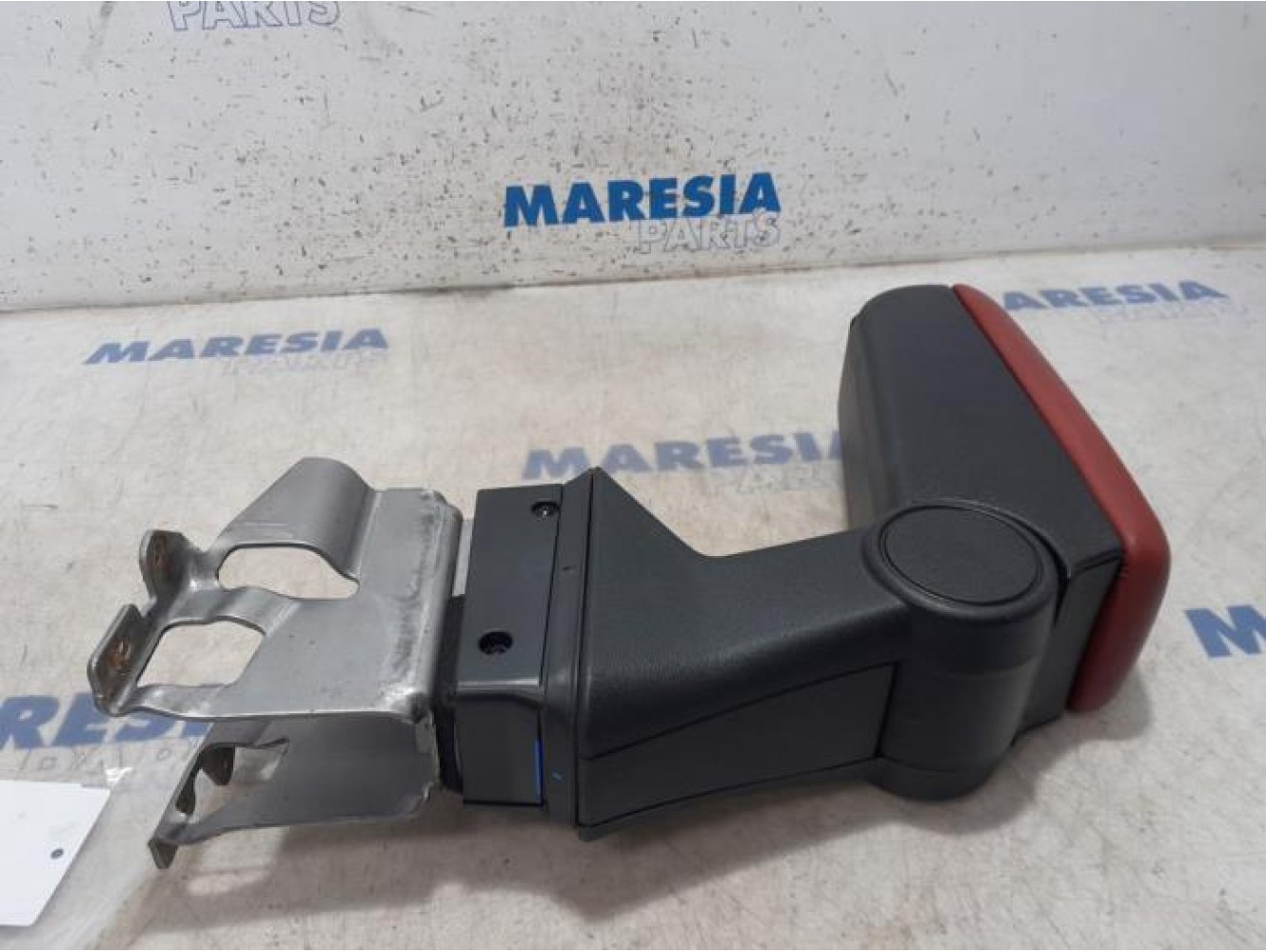 Alfa Romeo - Mito - Armrest