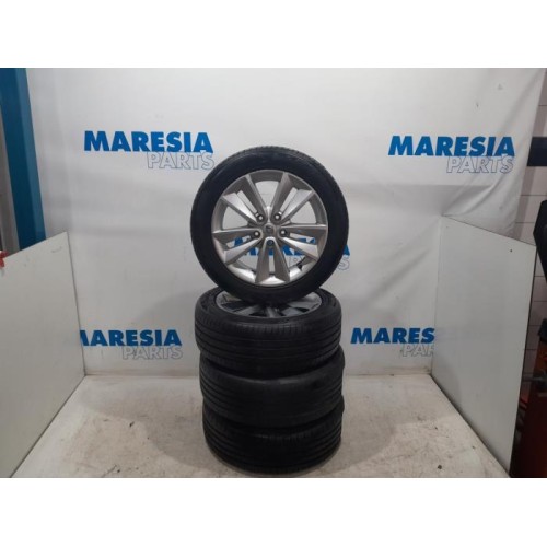 Renault - Scenic - Sport rims set + tires