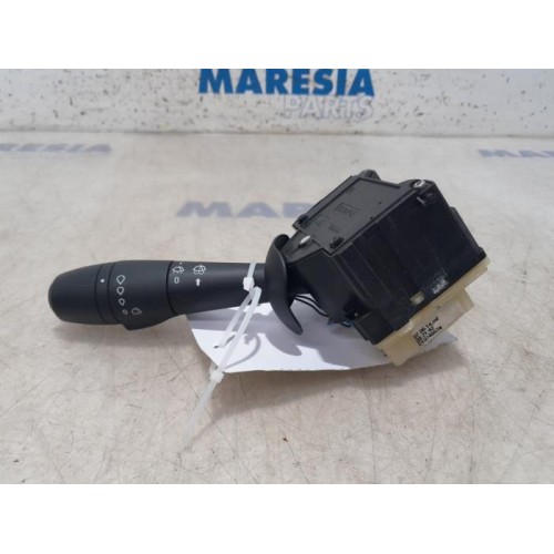 Opel - Vivaro - Wiper switch
