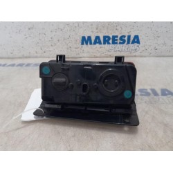 Opel - Vivaro - Taillight, right