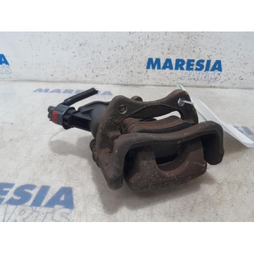 Renault - Scenic - Rear brake calliper, left
