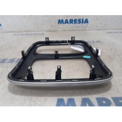 Opel - Vivaro - Radio omlijsting