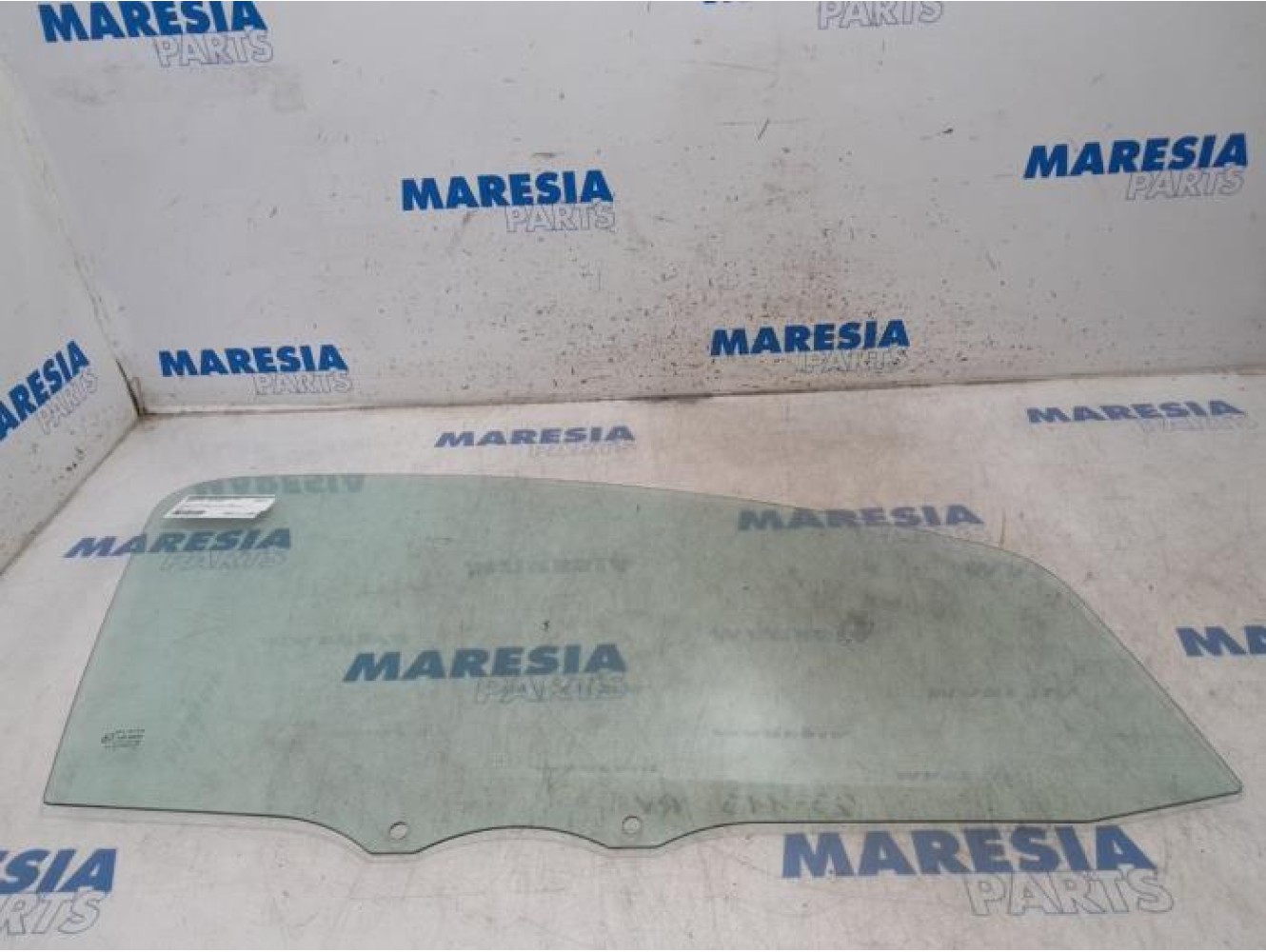 Peugeot - 107 - Door window 4-door, front right