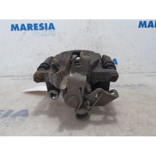 Opel - Vivaro - Rear brake calliper, right