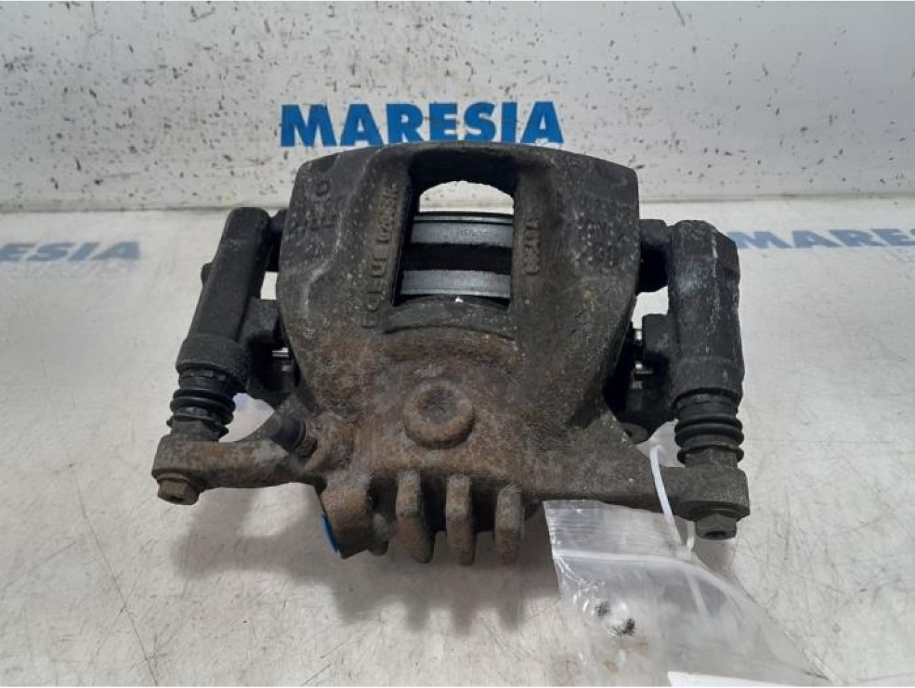Opel - Vivaro - Front brake calliper, left