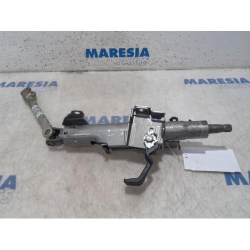 Opel - Vivaro - Steering column housing