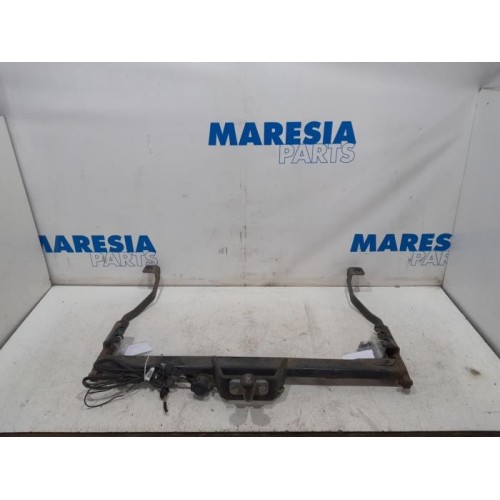 Renault - Trafic - Towbar