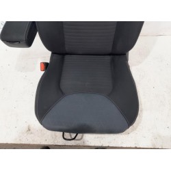 Renault - Clio - Stoel links