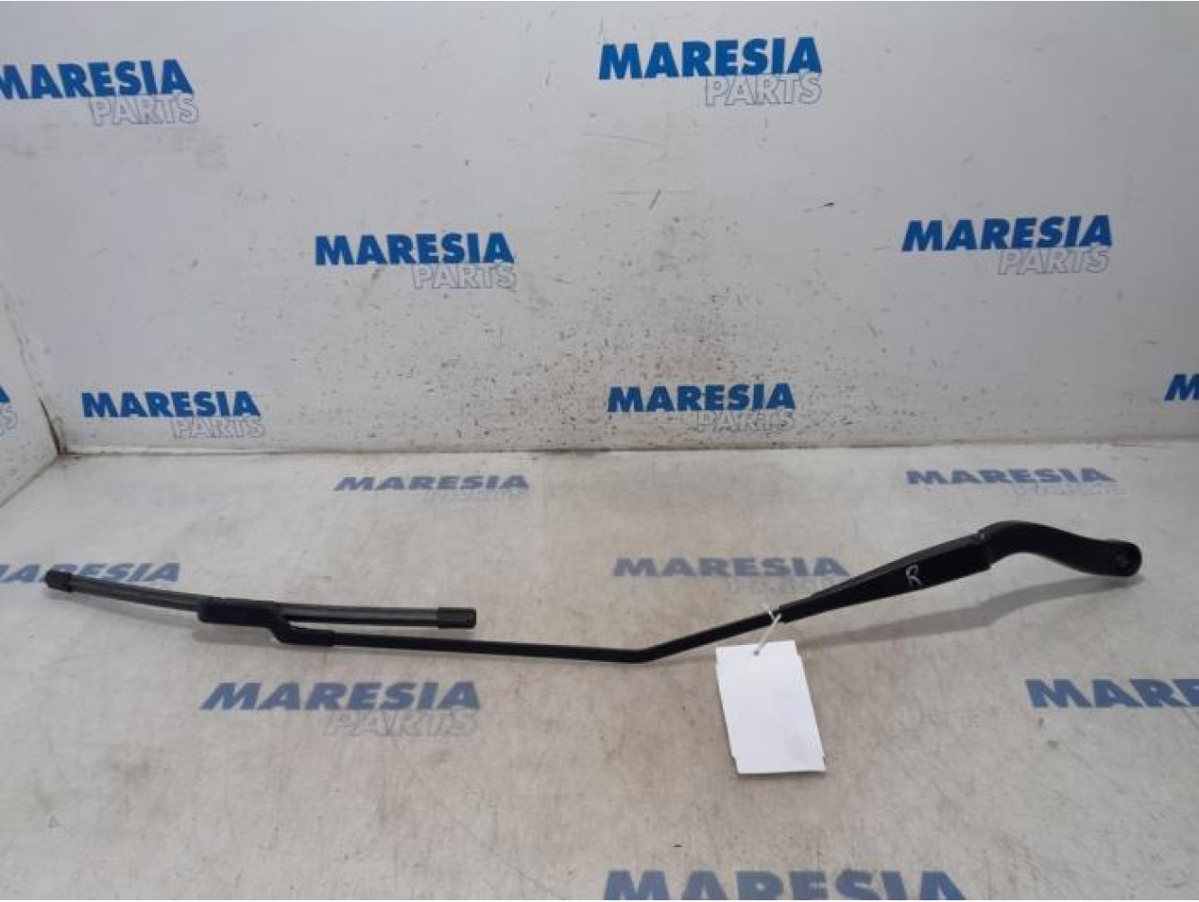 Opel - Vivaro - Front wiper arm
