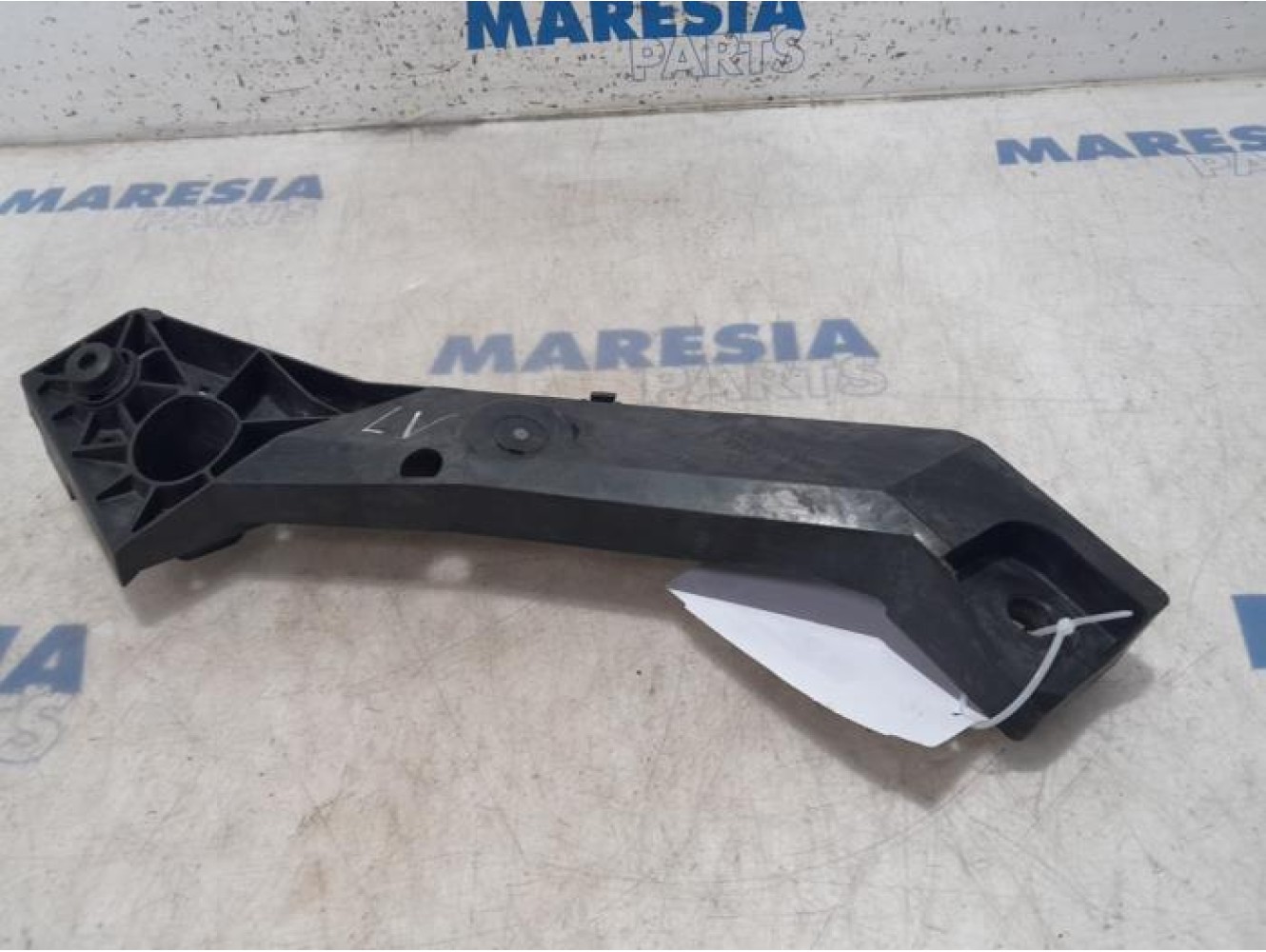 Opel - Vivaro - Support partie avant