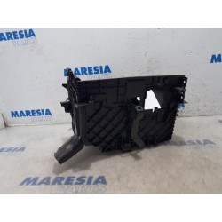 Opel - Vivaro - Battery box