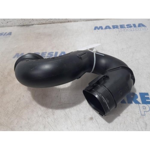 Opel - Vivaro - Air intake hose