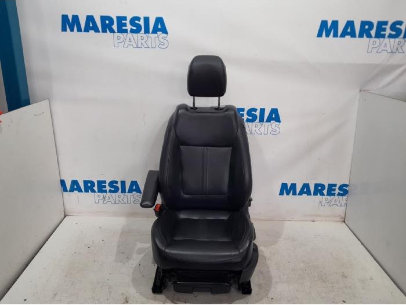 Peugeot - 5008 - Sitz links