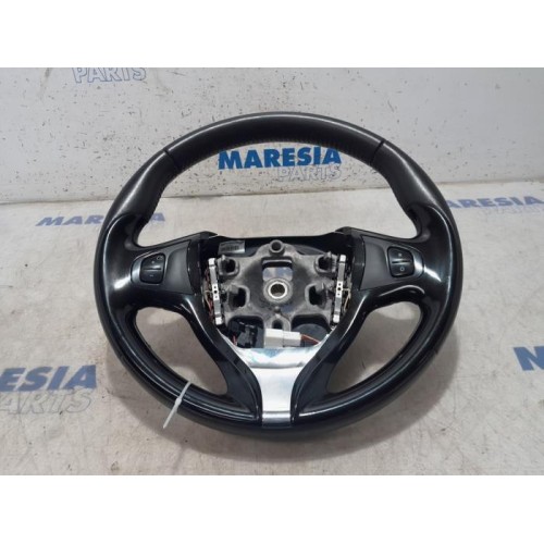 Renault - Clio - Steering wheel
