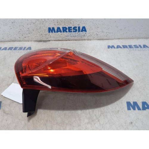 Renault - Clio - Taillight, left