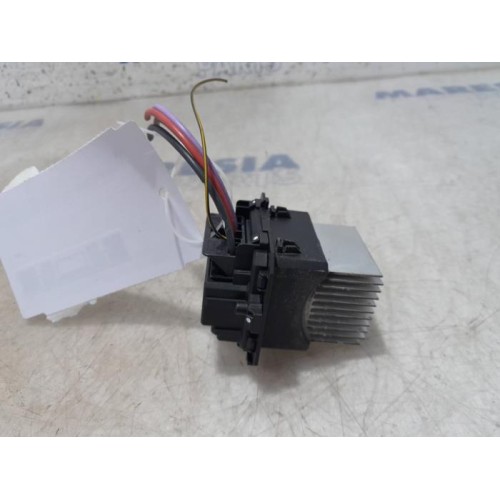 Renault - Clio - Heater resistor