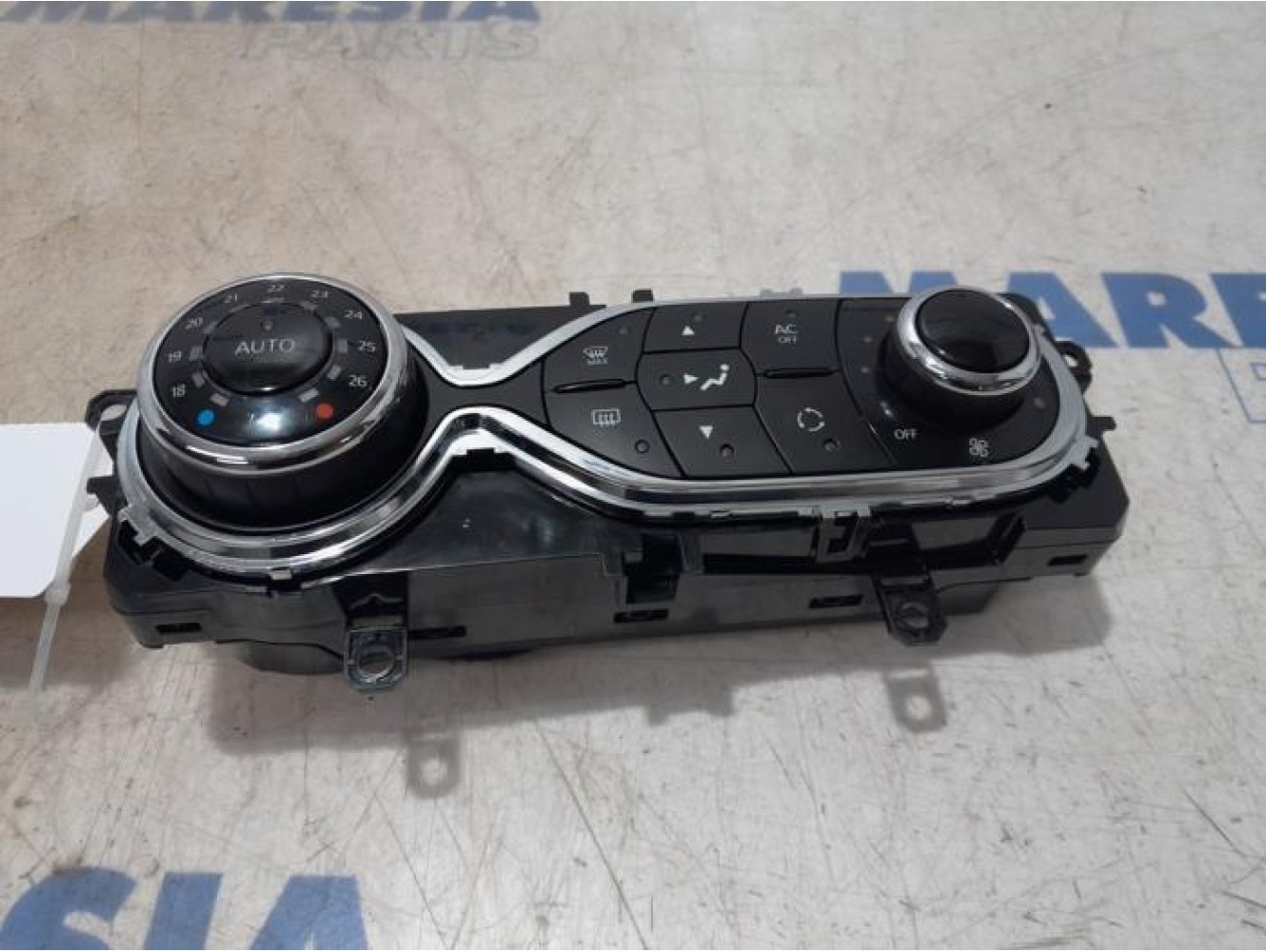 Renault - Clio - Panneau de commandes chauffage