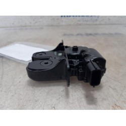 Renault - Scenic - Tailgate lock mechanism