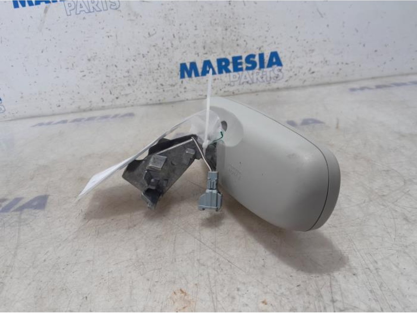 Renault - Scenic - Rear view mirror