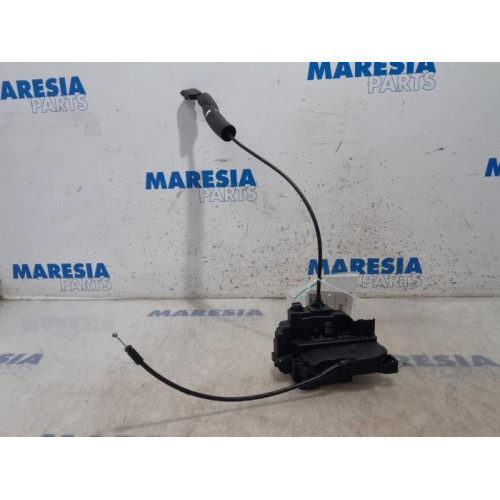 Renault - Scenic - Rear door mechanism 4-door, right